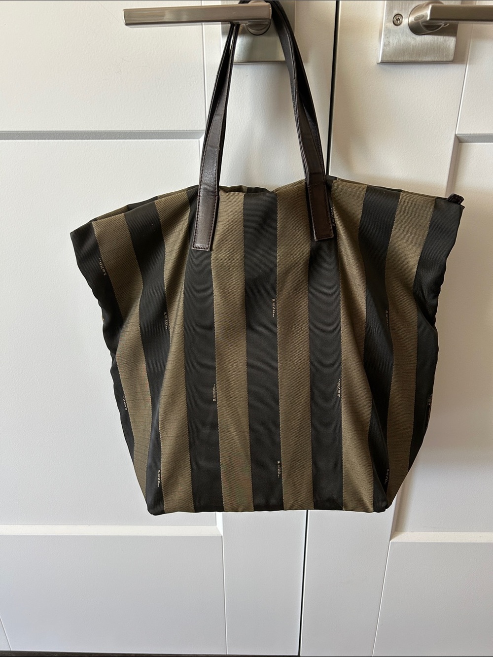 Fendi Pequin Foldable Tote | w/ Insert| Zip Top | Classic Stripe - Picture 16 of 16